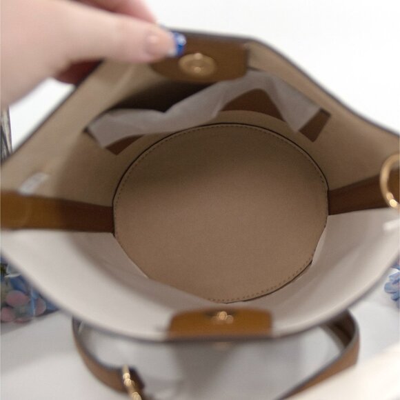 Tory Burch Cortado Pebbled Leather Blake Bucket Crossbody Shoulder Bag NWT - Picture 7 of 9